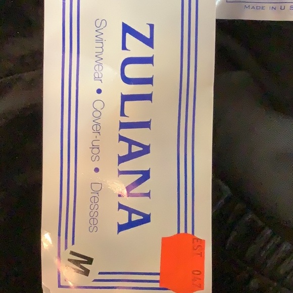 Zuliana Size Medium Velvet Mini Skirt. Made in USA. New with Tags. - Picture 6 of 8